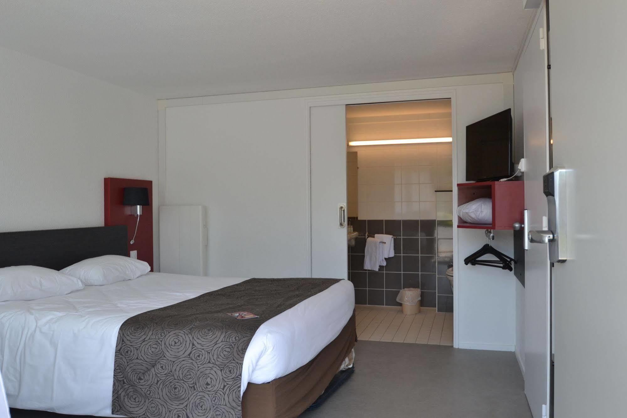 Brit Hotel מאיין מראה חיצוני תמונה