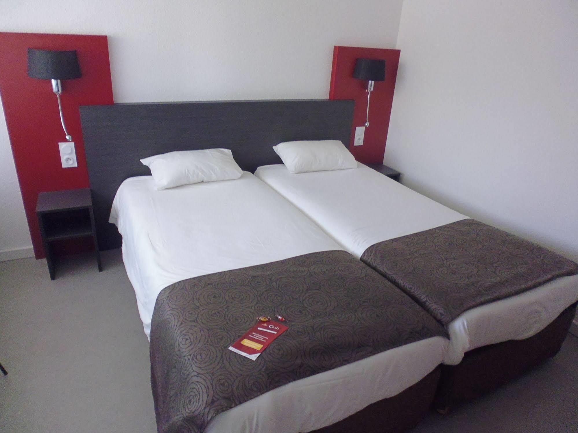 Brit Hotel מאיין מראה חיצוני תמונה