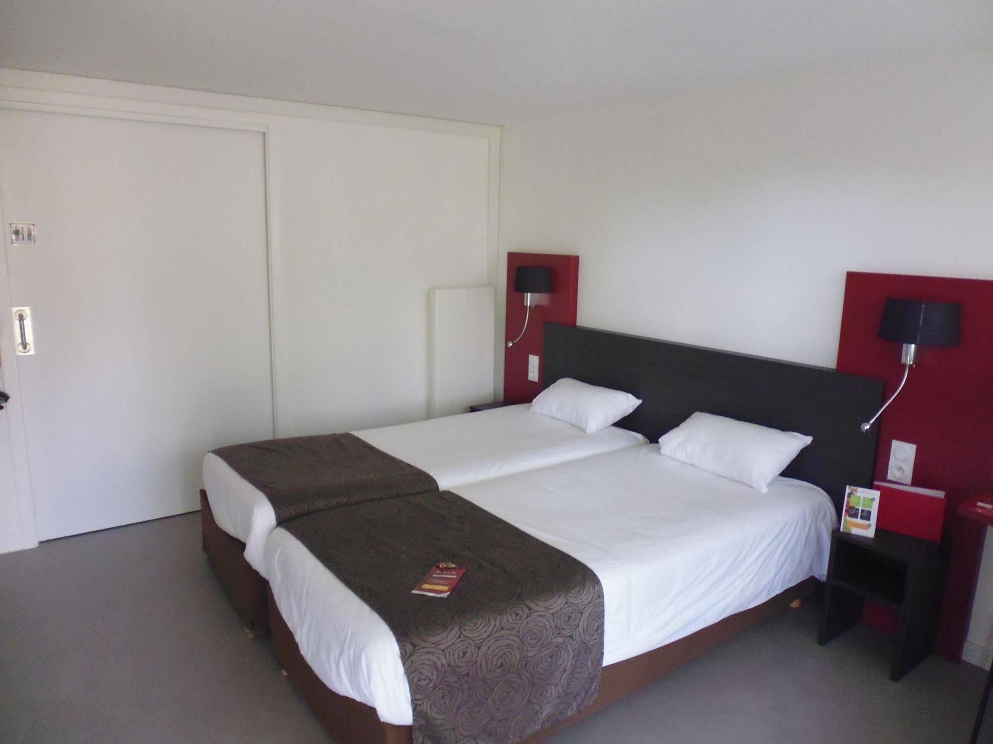 Brit Hotel מאיין מראה חיצוני תמונה